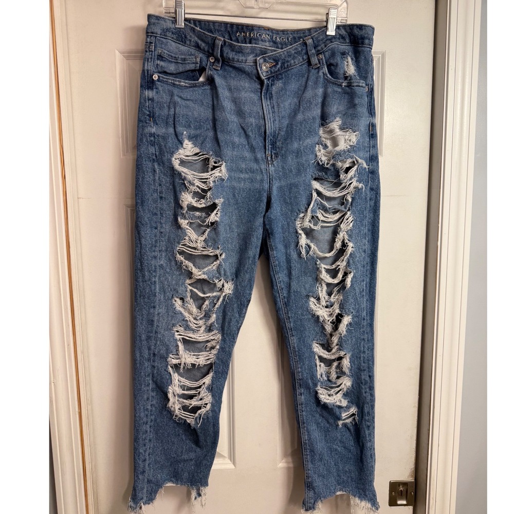 American Eagle Highest Rise Mom Jeans Medium Wash Distressed Shredded Stretch